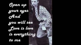 Love is love - Lyrics  Boy George and Culture Club chords