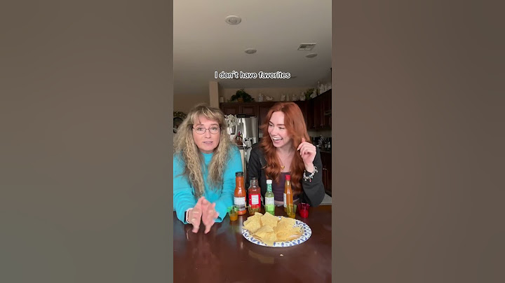 Truth or dare with my mom #latina #halfmexican #madreehija #truthordare #growinguphispanic