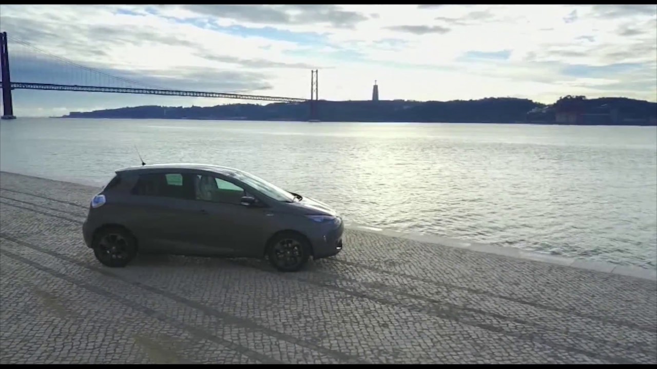 2016 New Renault ZOE Z.E. 40 - Preview in Yttrium Grey Bose | AutoMotoTV