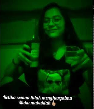 Story WA Cewek mabuk lll Kecewa lll