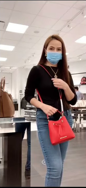 Michael Kors Review  MK SURI MEDIUM BUCKET 