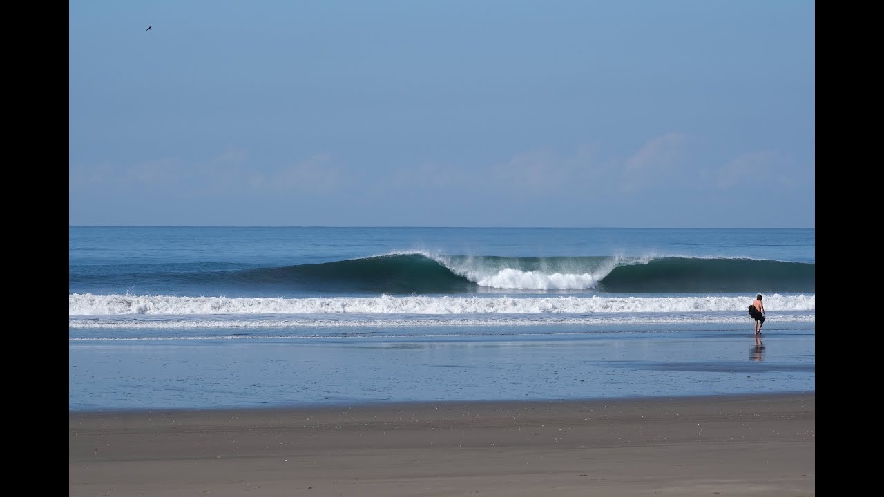 Mex 1 and Warrior Surf Thunderbomb Surf Retreat 2022