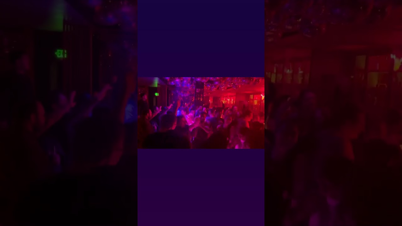 A little clip of my set at QueensBerry DTLA! 