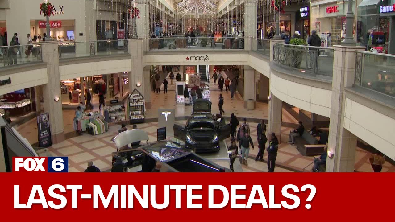 Christmas Eve shopping at Mayfair Mall | FOX6 News Milwaukee