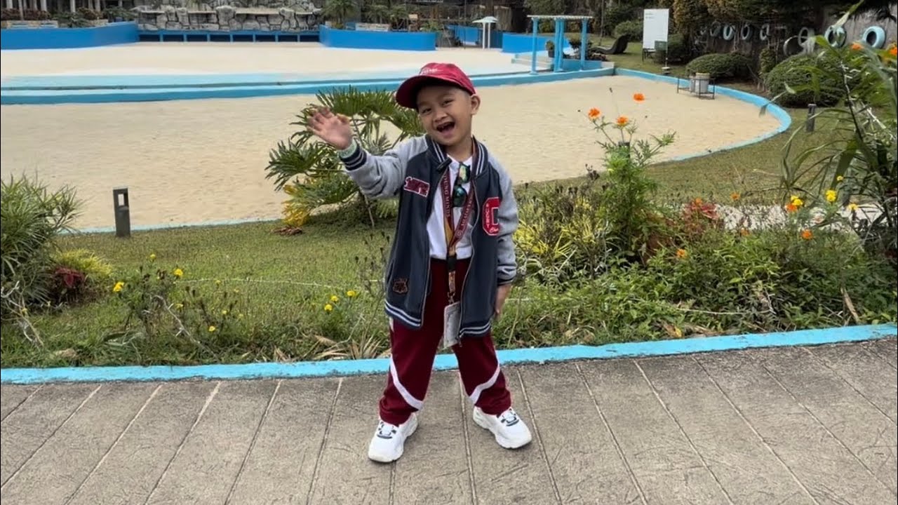 Popoy’s Journey: Field Trip Adventures at the Zoo, Farm, and Gingerbread House 