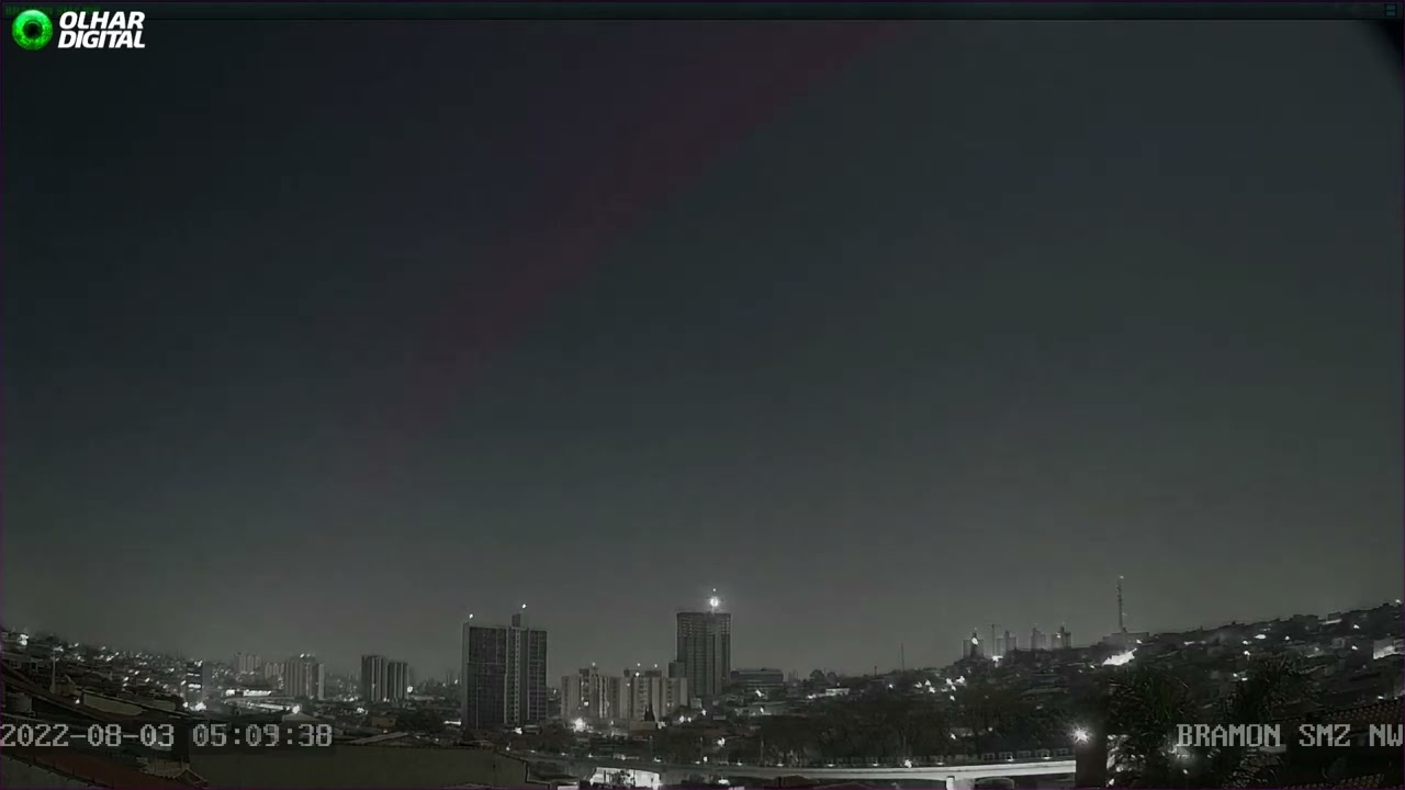 Cidades de SP registram clarão misterioso no céu nesta madrugada