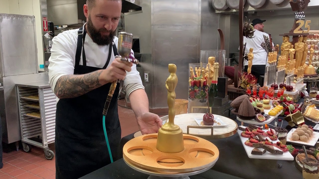 Chocolate Gold Oscar® Statuette Chef Garry Larduinat