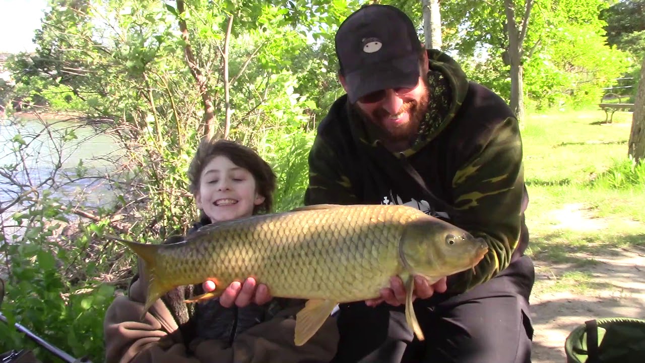 Carp Fishing the Canal : Like Father, Like Son 