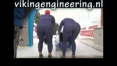 Funny_ Bobsled runner Gillian Cooke splits her spa...
