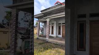 Teras Limasan Dengan Dak Talang Tampak Depan