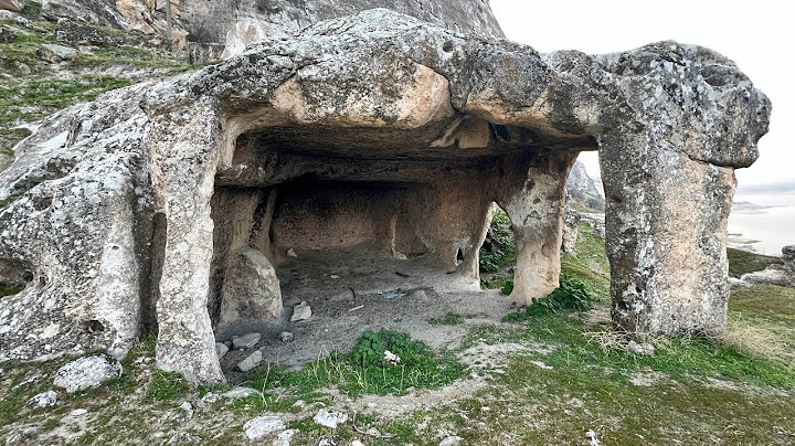 Hundreds of caves - Camping in a cave by the lake - Coffee grinding - Filter coffee brewing method.