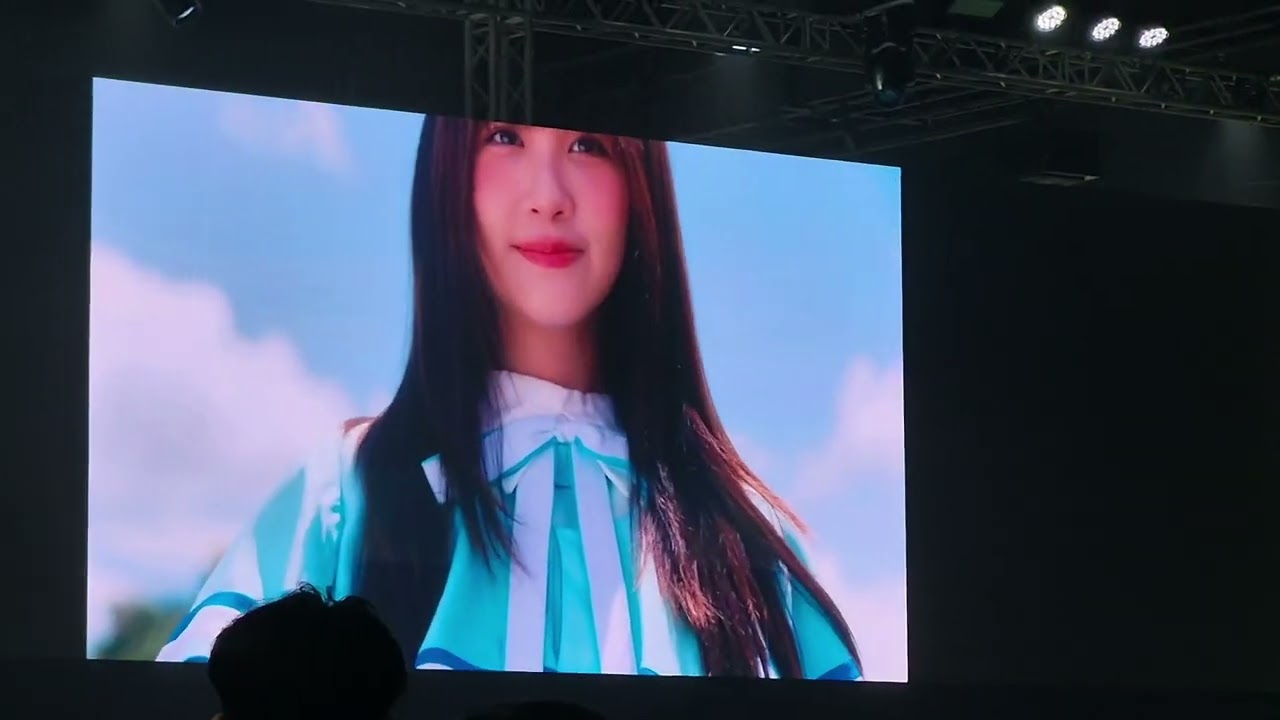 บรรยากาศในงาน คนที่ดู MV   Debut. CGM รุ่น4.  สิ้นสุดทางแพ้    nippon haku 2025