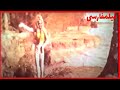 رقص تماشایی کنار ساحل فیلم ادم و حوا 