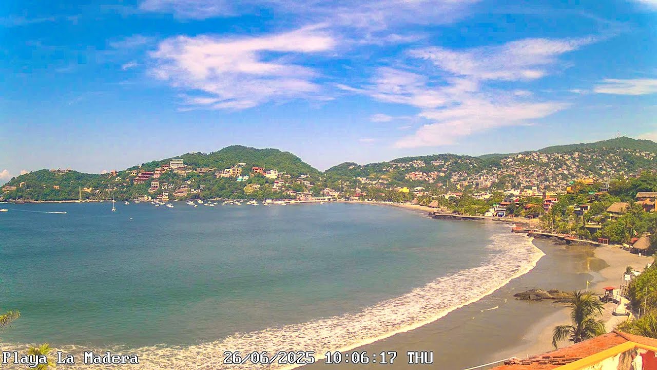 Zihuatanejo - Playa La Ropa Live live camera thumbnail