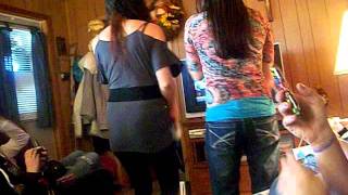 Mom and Britt on Just Dance ......... Forget it ! :)