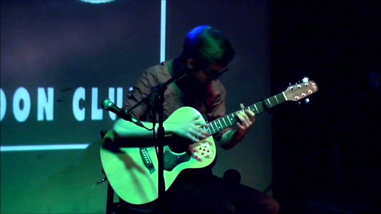 Luke Bennett - Smoke & Mirrors - UK Fingerstyle Championship 2013