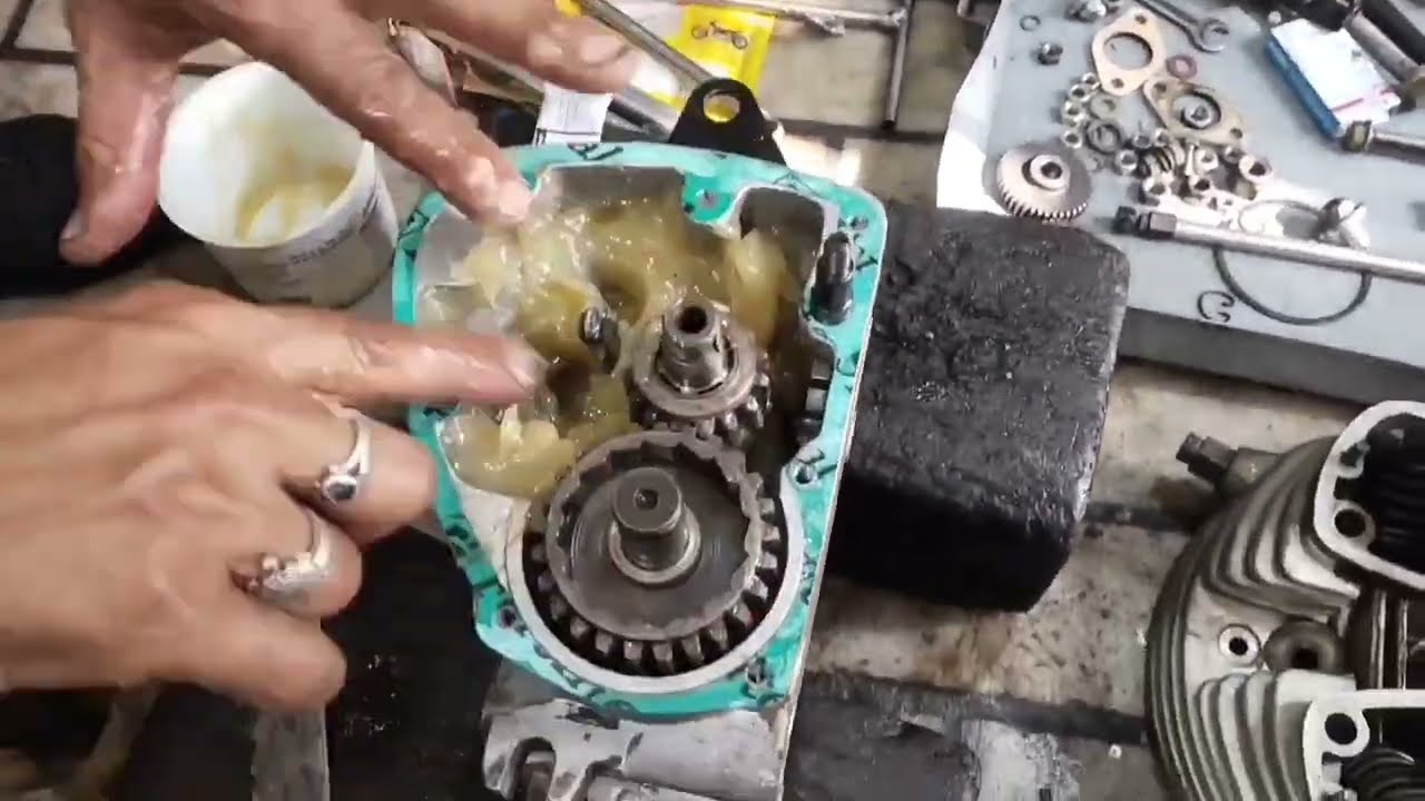 Old Bullet complete gearbox fitting explained step by step 2008 Model