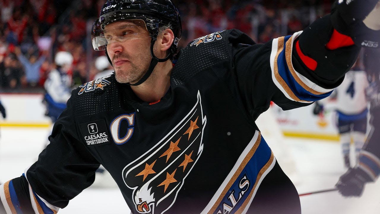 Atlanta Thrashers defenseman Mark Stuart (5) reacts while working