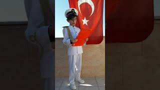 23 Nisan Şiiri Mi Okuyorum