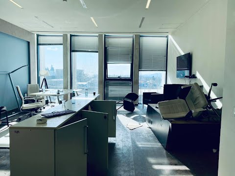 \"ნაციონალური მოძრაობის\" დარბეული ოფისი ნიკა მელიას დეასაკავებლად განხორციელებული შტურმის შემდეგ