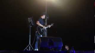 Azlan  Lagu Untukmu akustik 