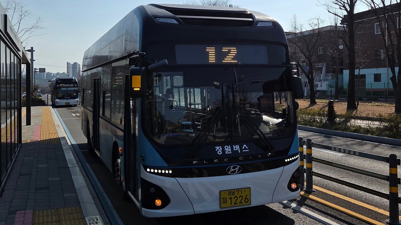 창원 (12 창원버스) [서부경찰서(원흥사)~굴현고개]구간 2025년 11월식 현대[HYUNDAI] 일렉시티2[ELEC CITY]|| 전기버스 EV⚡️저상 앞면 주행영상