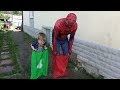 Веселые старты с Человеком пауком Competition with SPIDERMAN in real life