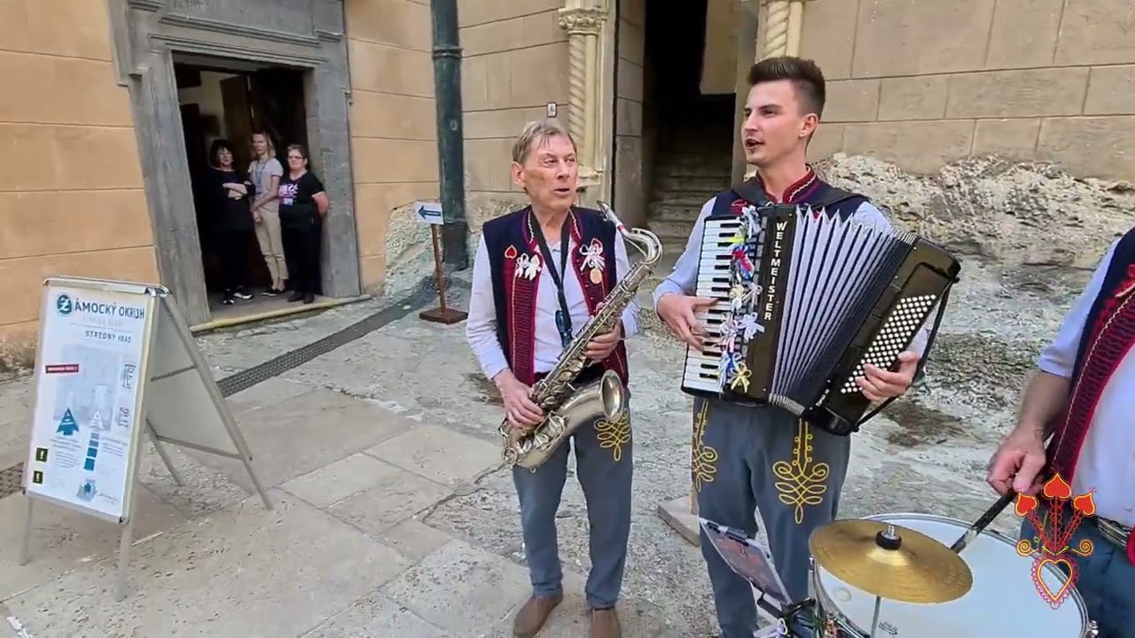 Polianočka: Červená ružička