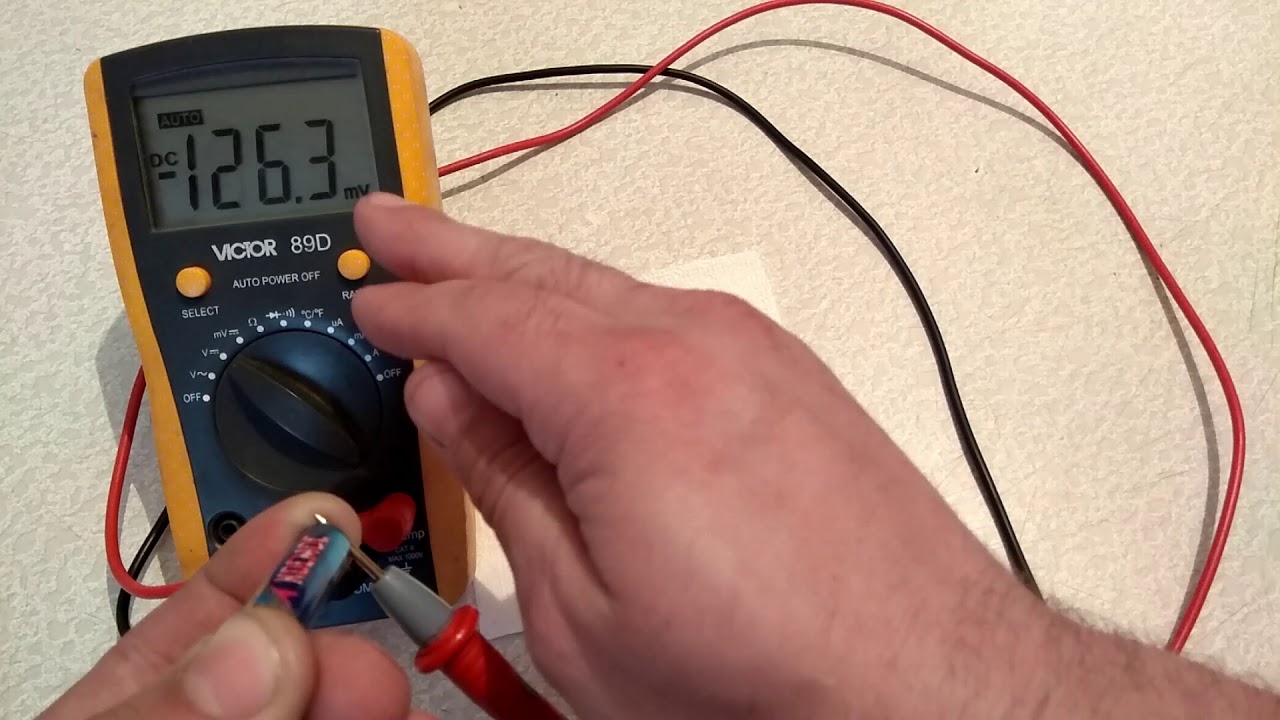 Смена полярности батарейки - YouTube