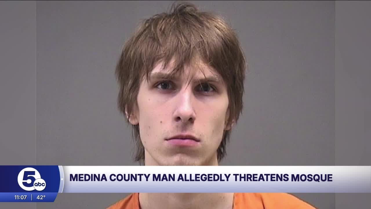 Man facing federal charges for threatening mosque - YouTube