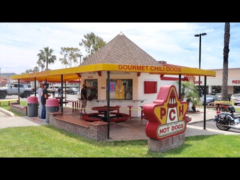 Pacific Coast Hot Dogs - Southern California Food Review / Original PCH Chili Dog Stand In Orange