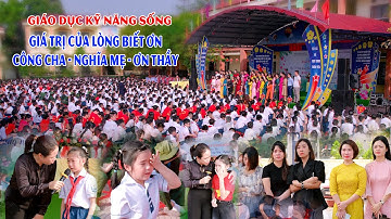 Cả trường khóc nức nở khi nghe cô giáo giảng về giá trị của lòng biết ơn nhân ngày 20/11
