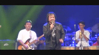 Jo Iyo  Caca Handika  Badriyah   Performance