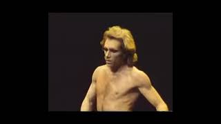 Jorge Donn and Yoko Morishita - Maurice Béjart's  "Light" Pas de deux