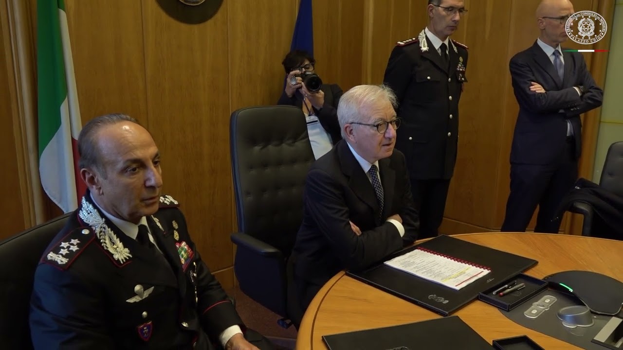 Il Sottosegretario Mantovano al Comando generale dell'Arma dei Carabinieri a Roma