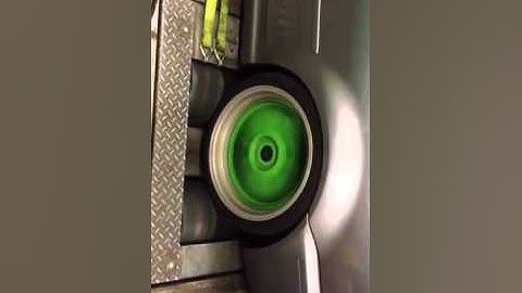 E46 M3 with Velocity stacks on a dyno