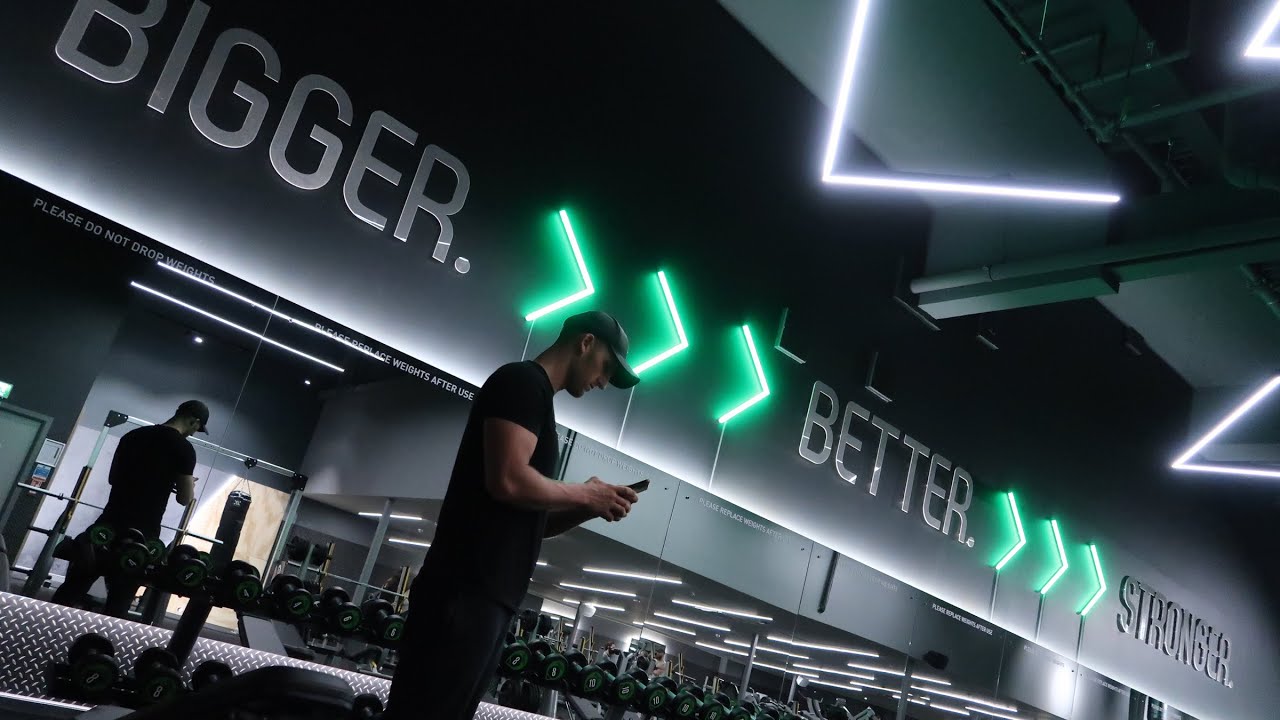 JD GYM HEMPSTEAD VALLEY OPENING DAY EVE YouTube