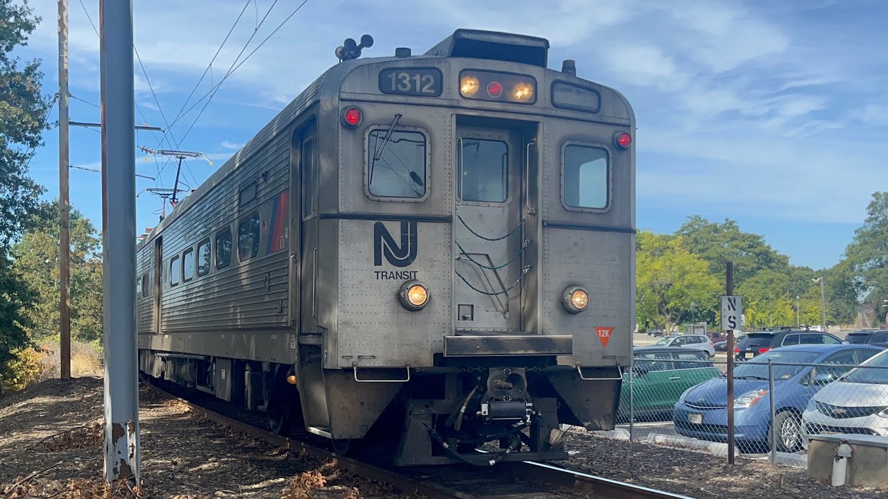 Amtrak & NJ Transit Northeast Corridor Trains at Princeton Junction