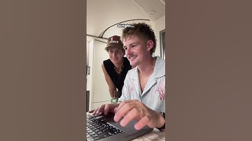 Thumbnail of 10,000 PEOPLE ON 1 SONG?!