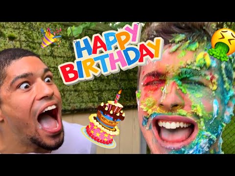 epic-birthday-cake-prank-on-boyfriend