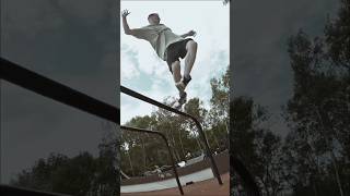 Фристайл на брусьях #freestyle #workout #shorts #parkour #sports