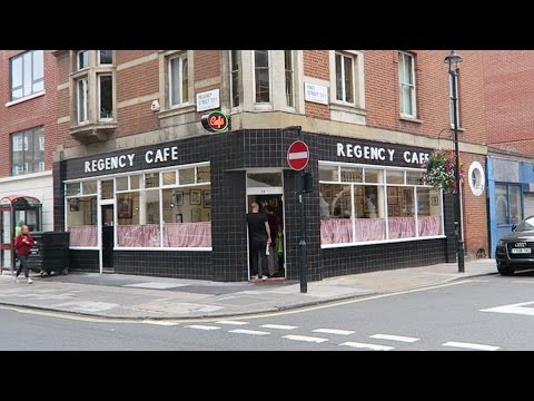 Regency Cafe Londra'nın En İyi Yağlı Kaşıkında Tam İngiliz Kahvaltısı | Otantik Tarihi Deneyim
