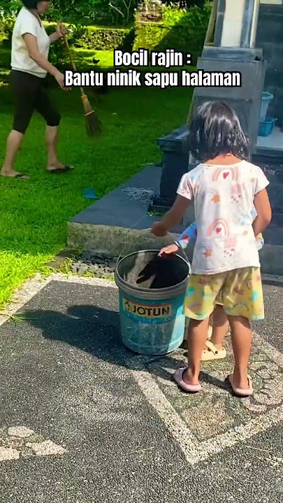 Abis bantuin diajak beli eskrim #siblings #FunnyKids #DailyToddler #kakakadek  #halamanrumah