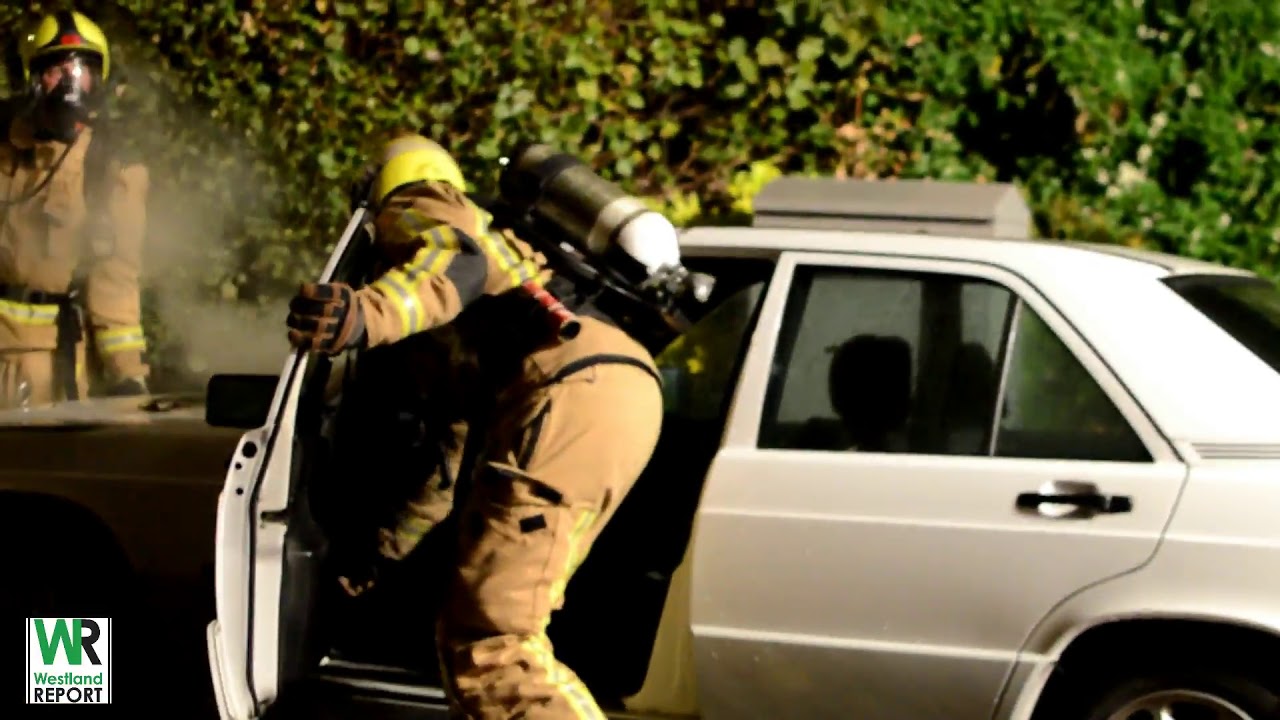 Mercedes Oldtimer in vlammen opgegaan in Monster