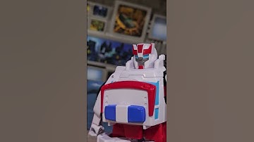 Uncle Ratchet? #toys #transformers #ratchet #whirl #medix #rescuebots