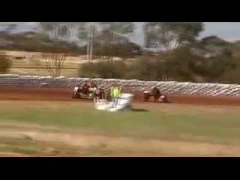 Corey Gates & Aj Pearce 2010 Aussie titles Dirt Tr...