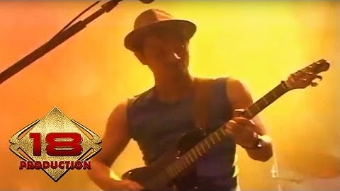Ungu - Ciuman Pertama  (Live Konser Solo 20 April 2013)