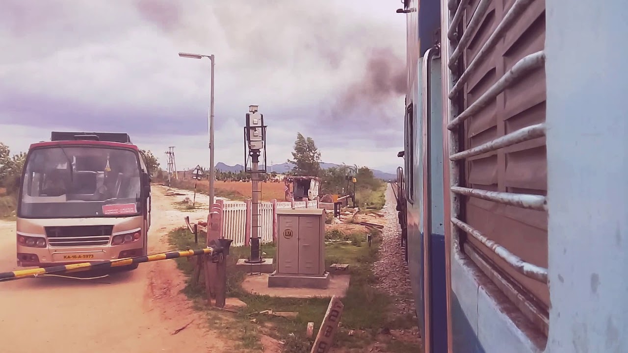 Chugging departure - KJM WDM3A