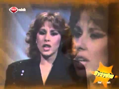 Putar Ben Seni Seven Kadın - Nilüfer