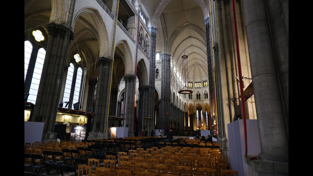 Light show Lille Cathedral